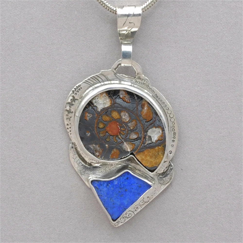 Flash Sale ๐ Pendants Jim Kelly Ammonite And Lapis Pendant โค๏ธ 3 Pendants Jim Kelly Ammonite And Lapis Pendant