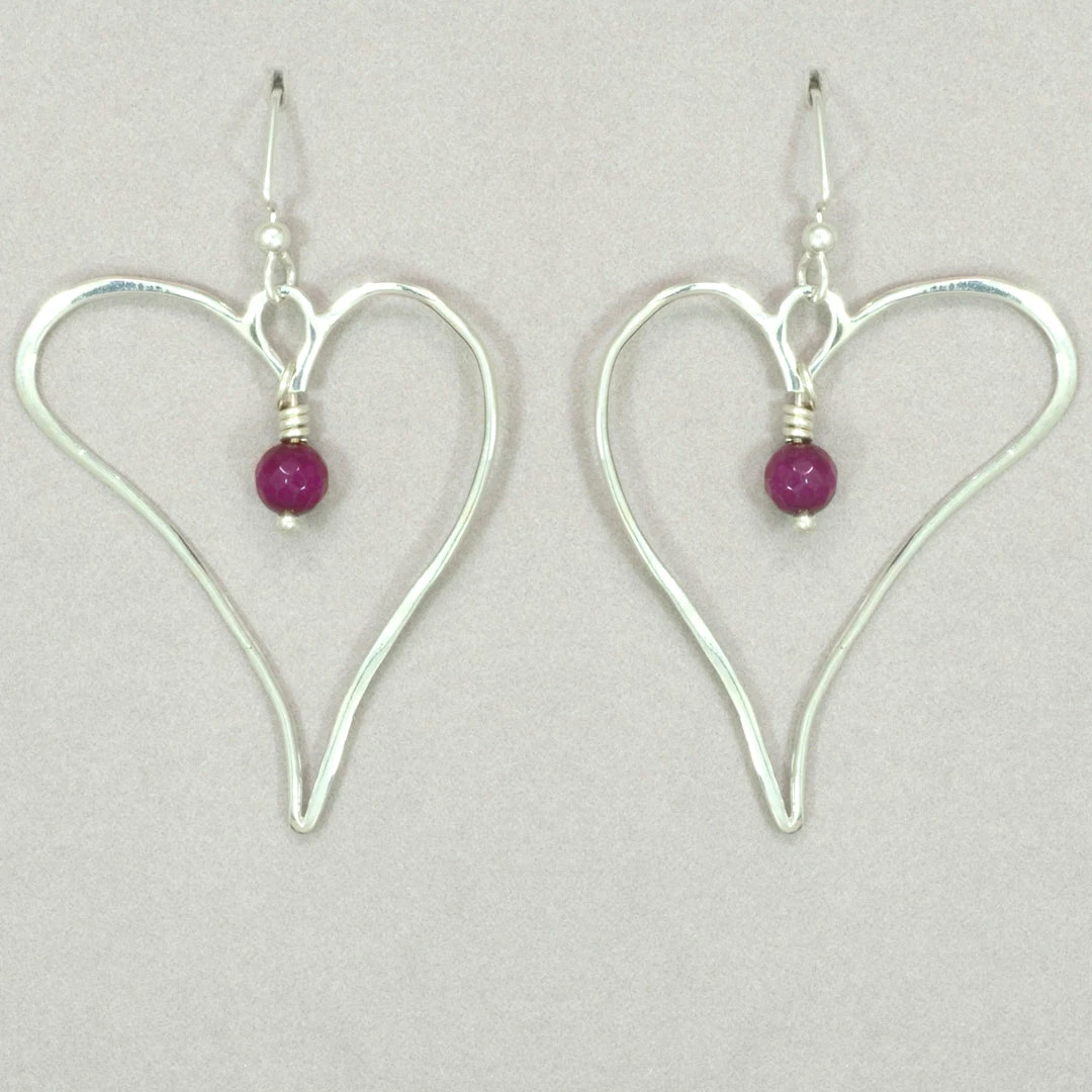 Hot Sale π Jim Kelly Garnet Heart Earrings π₯° 3 Jim Kelly Garnet Heart Earrings